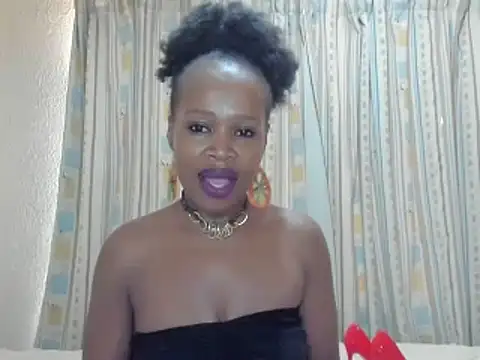 Snapshot of AfricanSquirtingQueen chatting on September 21, 6:07 am AfricanSquirtingQueen online show from September 21, 6:07 am