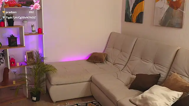 oliviabr0wn0 online show from November 15, 2:15 am