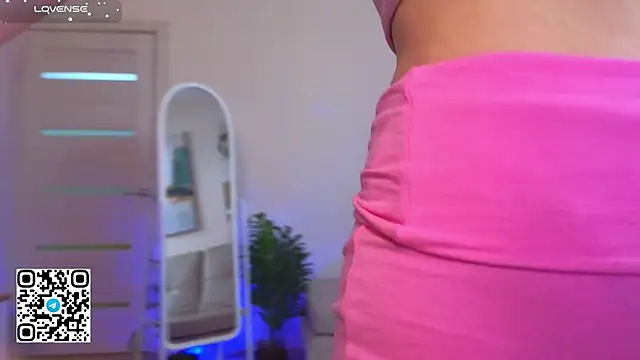 oliviabr0wn0 online show from September 18, 2:14 am