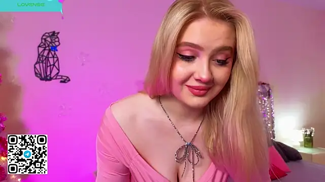 Snapshot of oliviabr0wn0 chatting on December 22, 2:11 am oliviabr0wn0 online show from December 22, 2:11 am