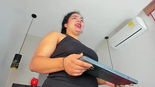 memphiswilliam online show from October 27, 2:45 am