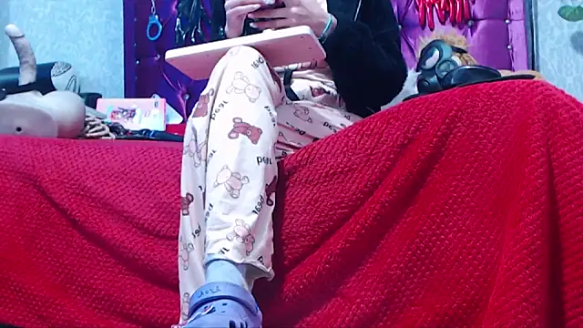 Snapshot of AyshaScott chatting on February 26, 1:22 pm AyshaScott online show from February 26, 1:22 pm