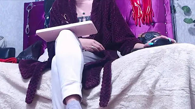 AyshaScott online show from March 28, 12:50 pm