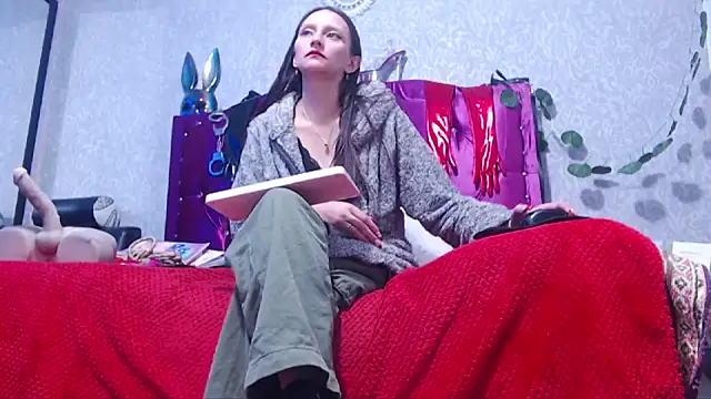 Snapshot of AyshaScott chatting on February 9, 1:53 pm AyshaScott online show from February 9, 1:53 pm