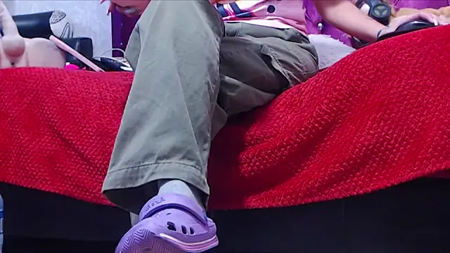 Snapshot of AyshaScott chatting on December 19, 12:40 pm AyshaScott online show from December 19, 12:40 pm