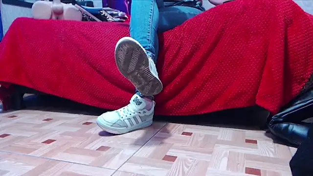 AyshaScott online show from March 7, 8:25 pm