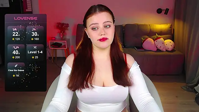 Snapshot of sensual_me chatting on December 2, 1:30 pm sensual me online show from December 2, 1:30 pm