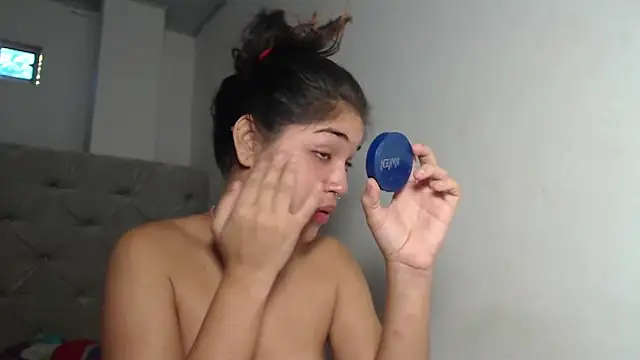 Melody phillips2 online show from December 20, 1:58 pm