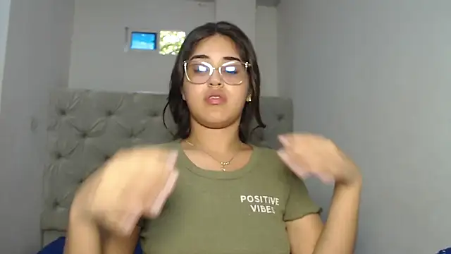 Melody phillips2 online show from January 12, 4:03 pm