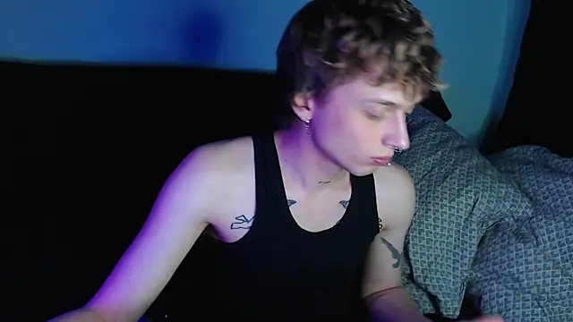 Snapshot of axxxturel chatting on March 13, 10:54 pm axxxturel online show from March 13, 10:54 pm