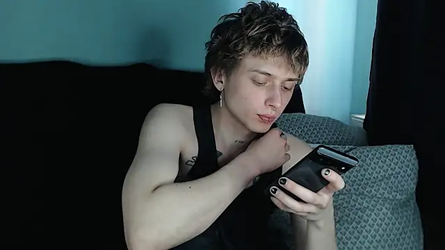 Snapshot of axxxturel chatting on February 26, 1:54 pm axxxturel online show from February 26, 1:54 pm