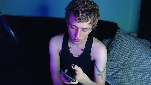 Snapshot of axxxturel chatting on February 18, 12:48 am axxxturel online show from February 18, 12:48 am