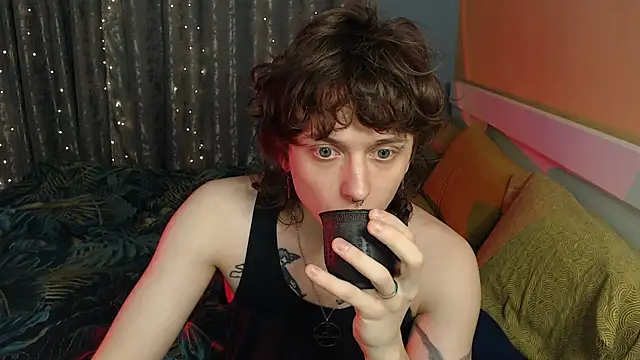 Snapshot of axxxturel chatting on December 15, 10:26 pm axxxturel online show from December 15, 10:26 pm