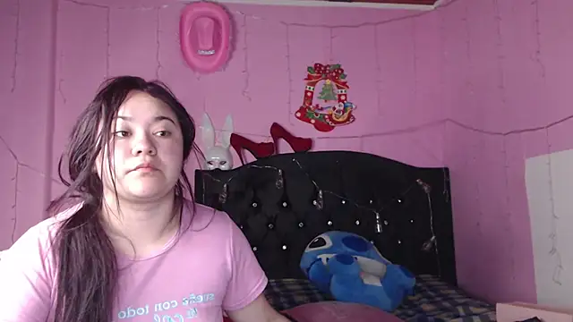 NikkiRous  online show from March 14, 12:40 pm