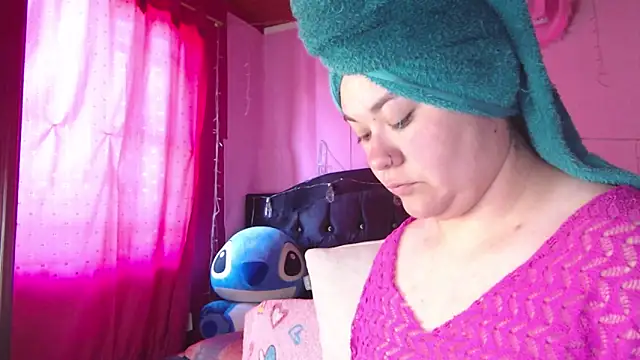 NikkiRous  online show from February 11, 1:55 pm