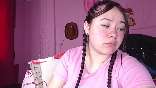 NikkiRous  online show from March 14, 3:47 pm