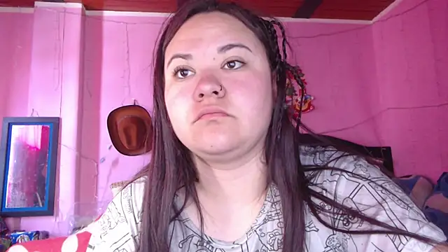 NikkiRous  online show from December 22, 2:17 pm