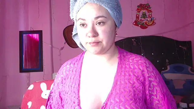 NikkiRous  online show from November 1, 12:32 pm