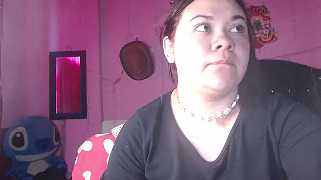 NikkiRous  online show from November 4, 1:15 pm