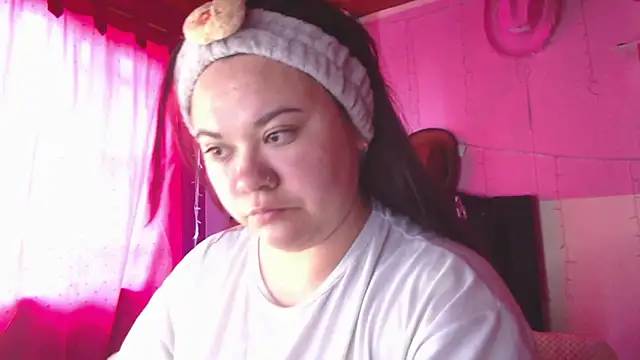 NikkiRous  online show from May 6, 1:59 pm