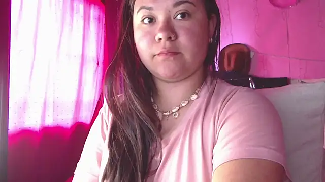 NikkiRous  online show from March 21, 3:38 pm