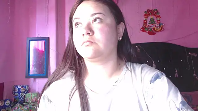 NikkiRous  online show from December 18, 1:37 pm