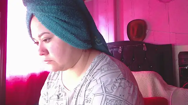 Snapshot of NikkiRous_ chatting on June 6, 1:49 pm NikkiRous online show from June 6, 1:49 pm