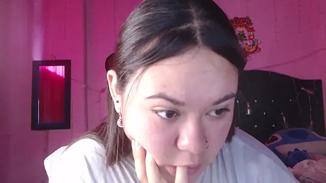 NikkiRous  online show from October 5, 1:46 pm