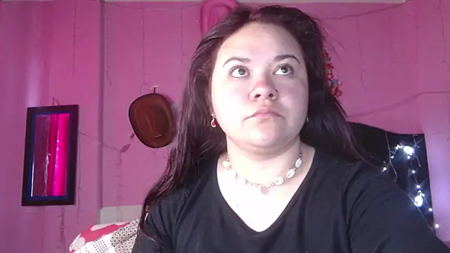 NikkiRous  online show from November 10, 1:16 pm