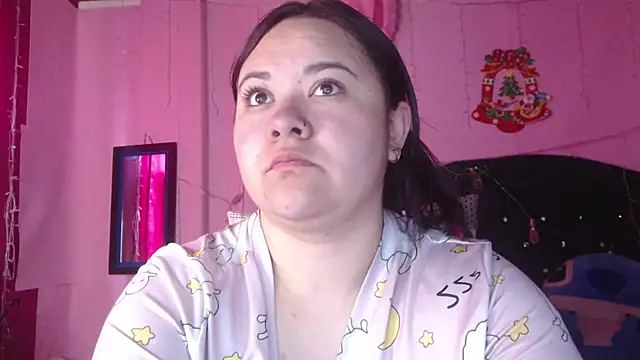 NikkiRous  online show from November 28, 1:00 pm