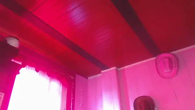 Snapshot of NikkiRous_ chatting on June 13, 2:04 pm NikkiRous online show from June 13, 2:04 pm