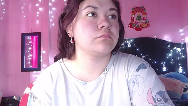 NikkiRous  online show from November 15, 1:04 pm