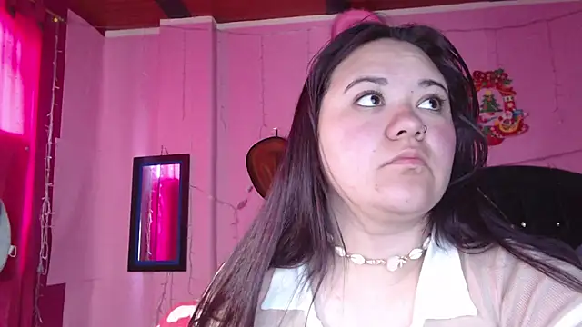 NikkiRous  online show from December 3, 1:54 pm