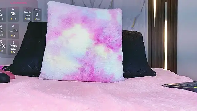 mia 099 online show from April 13, 8:24 pm