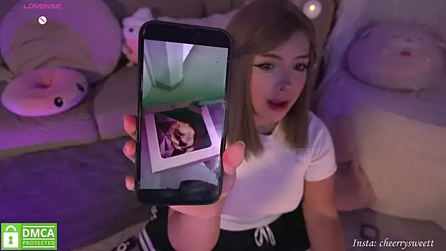 Cheerrysweett online show from November 6, 5:33 am