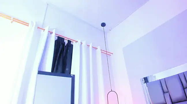 Snapshot of Emily_Gil1 chatting on March 17, 4:33 pm Emily Gil1 online show from March 17, 4:33 pm