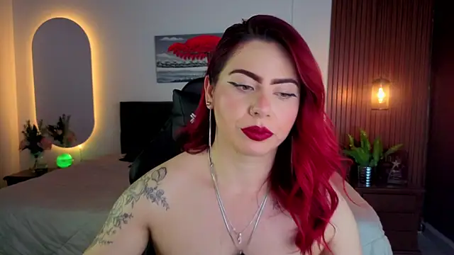 Snapshot of Dulce_charlottee chatting on May 19, 7:32 pm Dulce charlottee online show from May 19, 7:32 pm