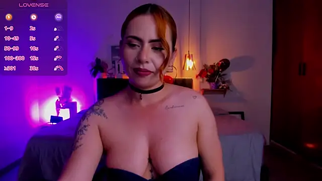 Snapshot of Dulce_charlottee chatting on February 25, 9:37 pm Dulce charlottee online show from February 25, 9:37 pm