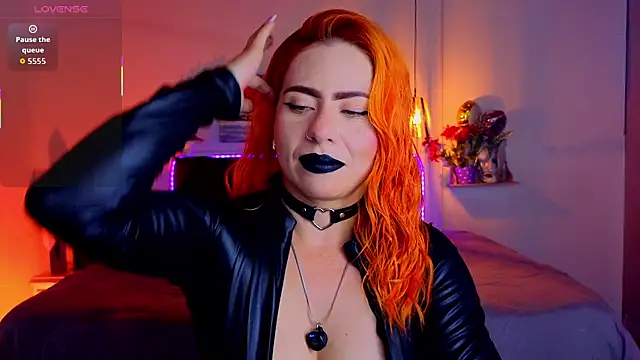 Snapshot of Dulce_charlottee chatting on October 30, 7:44 pm Dulce charlottee online show from October 30, 7:44 pm