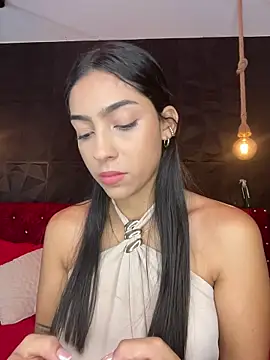 Snapshot of Ema_azel chatting on October 18, 11:45 am Ema azel online show from October 18, 11:45 am