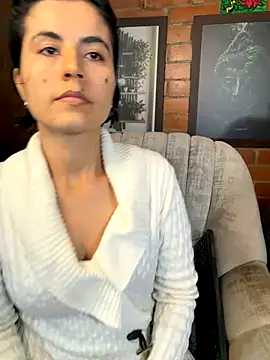 kanela3434 online show from December 17, 5:01 am