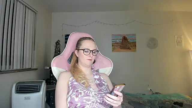 Snapshot of AudreyMadisonX chatting on March 8, 4:56 am AudreyMadisonX online show from March 8, 4:56 am