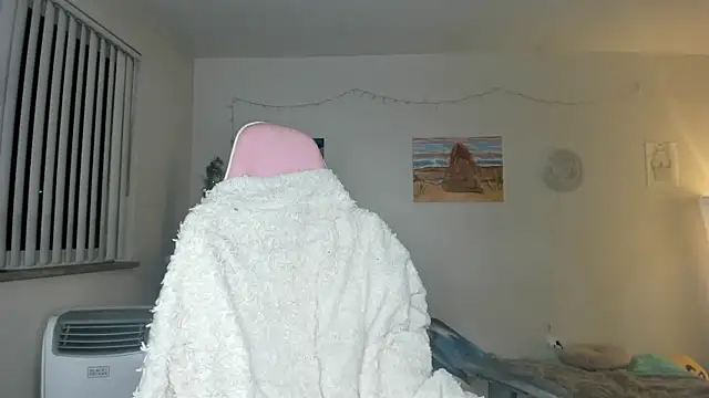 Snapshot of AudreyMadisonX chatting on March 4, 5:53 am AudreyMadisonX online show from March 4, 5:53 am