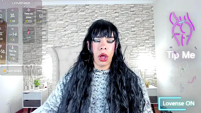 Giorgina Parado online show from November 7, 1:15 pm