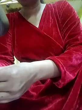 Snapshot of Im_Cute chatting on February 19, 7:05 pm Im Cute online show from February 19, 7:05 pm