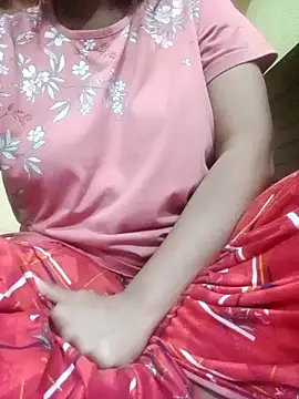 Snapshot of Im_Cute chatting on February 15, 7:28 pm Im Cute online show from February 15, 7:28 pm