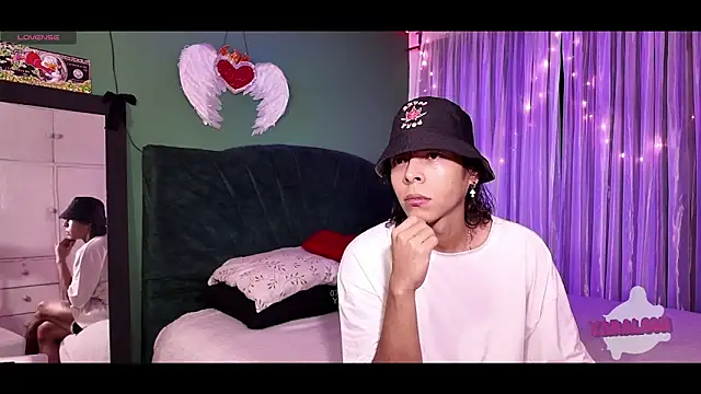 Snapshot of KokoAndRin chatting on November 7, 7:13 am KokoAndRin online show from November 7, 7:13 am