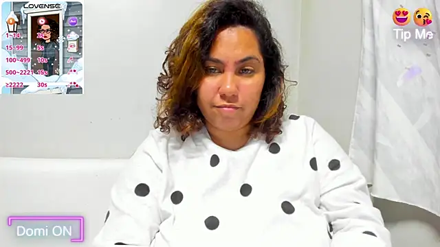 isobeladams20 online show from January 25, 9:57 pm