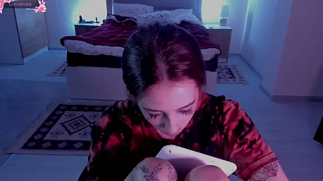 Snapshot of MelodyElf chatting on April 8, 4:08 pm MelodyElf online show from April 8, 4:08 pm