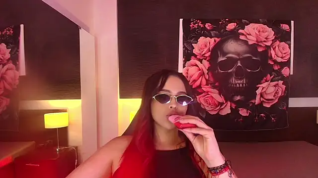 EvaaFoxxy1 online show from April 15, 7:58 pm